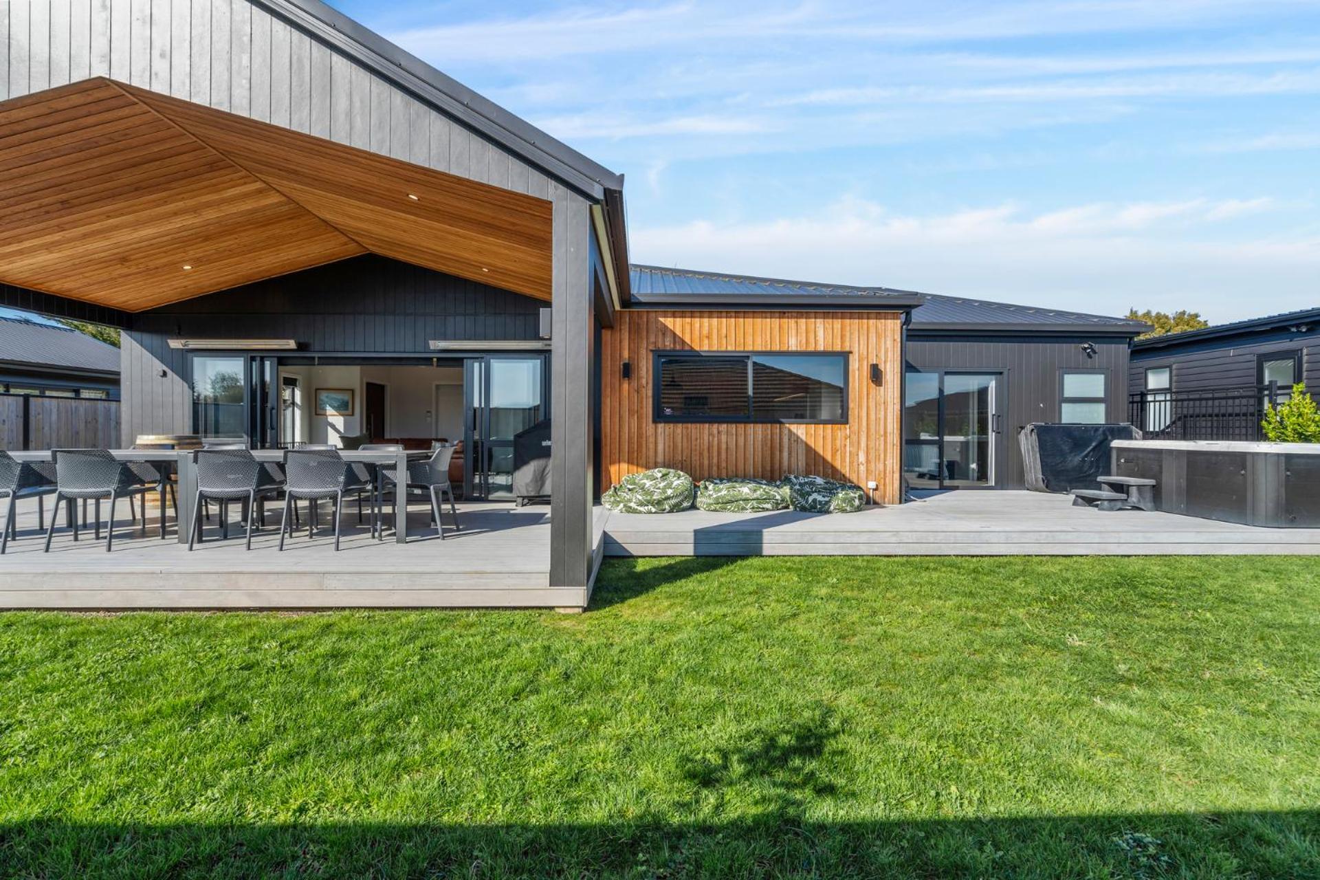 Regent Sanctuary - Martinborough Holiday Home Exteriör bild